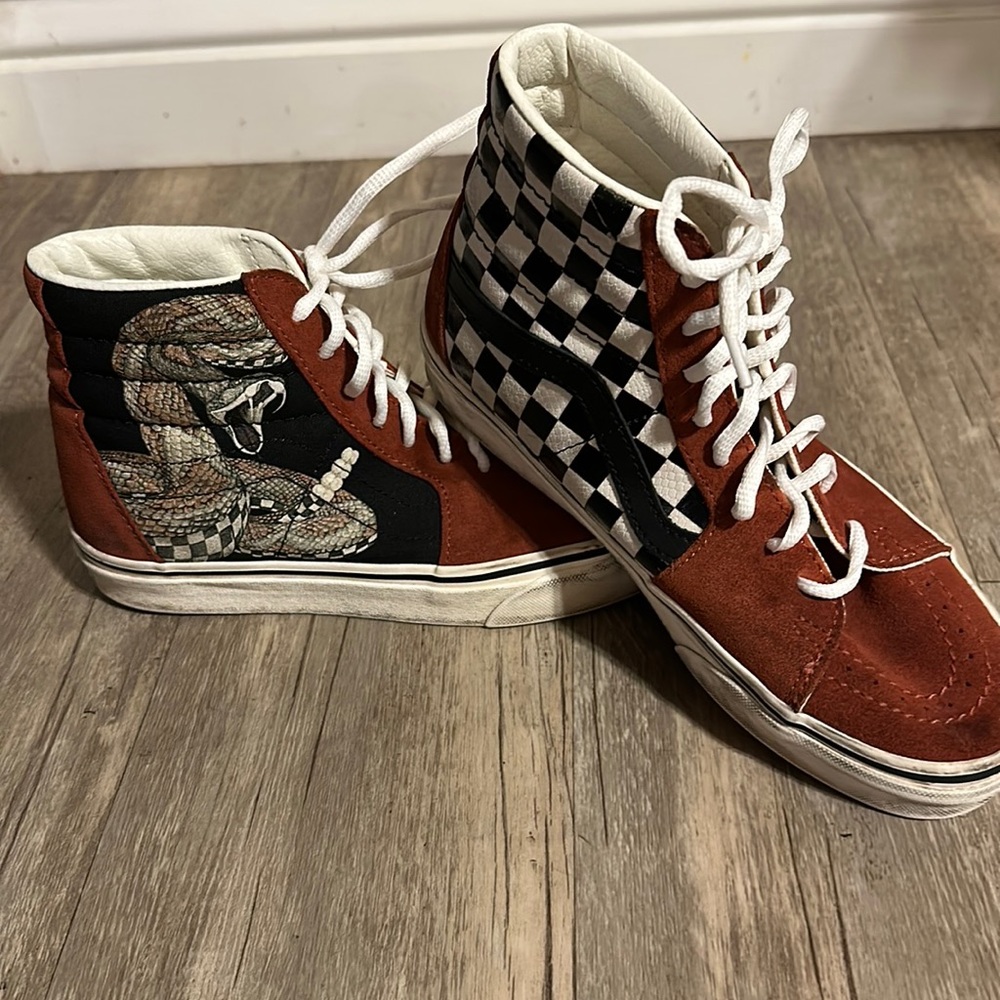 Vans Kids High Top Sneakers in Rust Brown with Black & White Checker